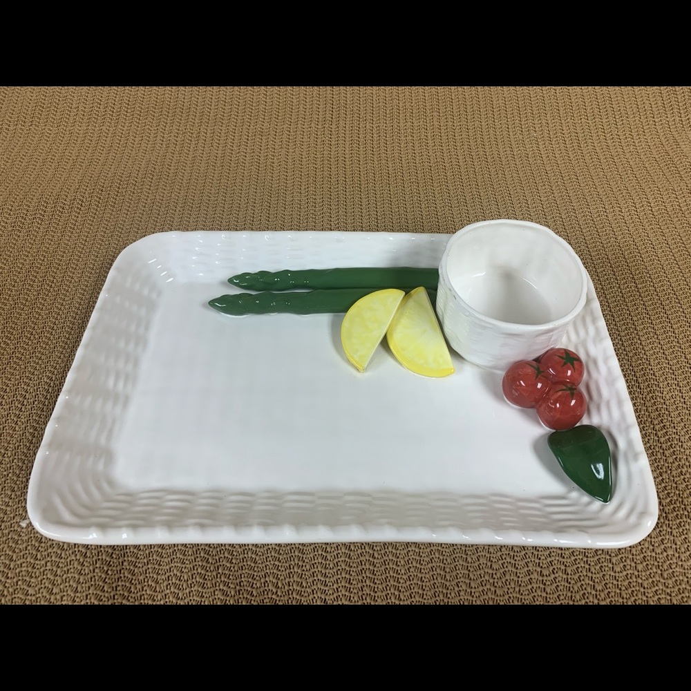 Briggs Pottery Veggie Tray w/Dip Bowl